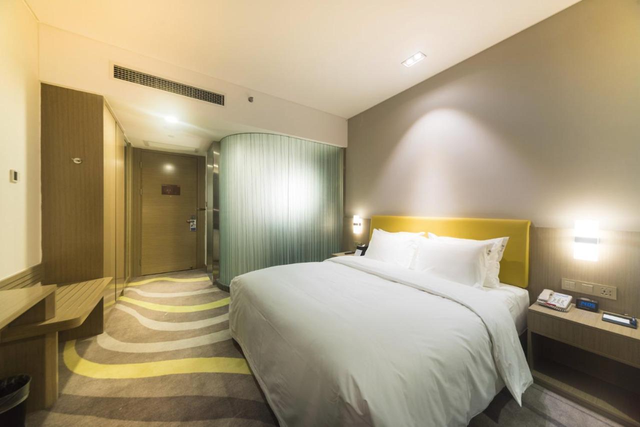 Holiday Inn Express Chengdu Jinniu By Ihg Exterior foto